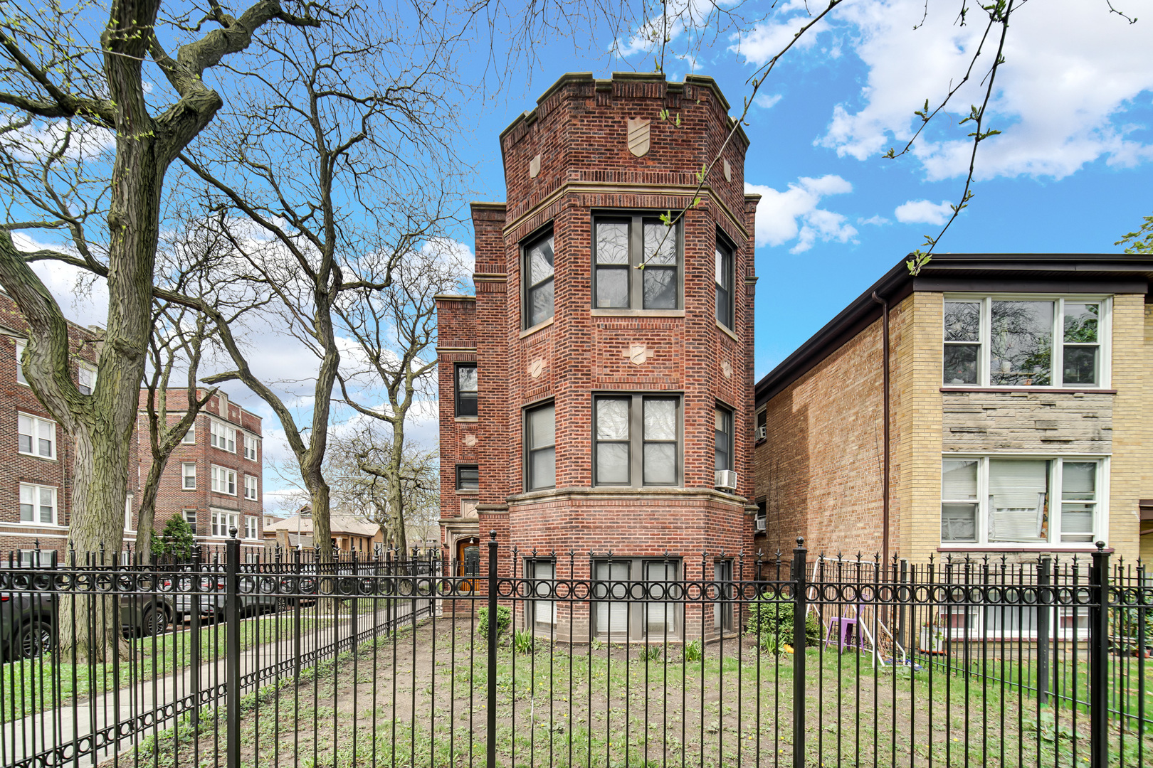 5000 N Ridgeway Avenue, Chicago, IL 60625