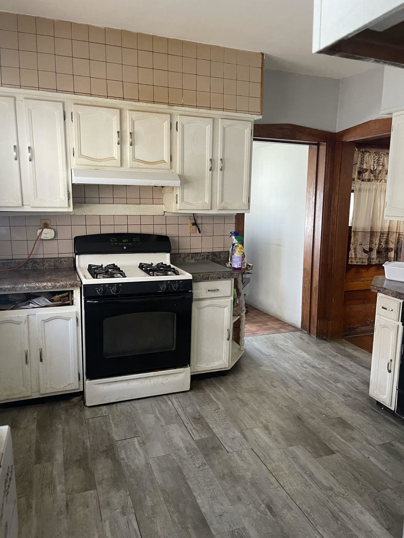 249 Marshall Avenue, Bellwood, IL 60104