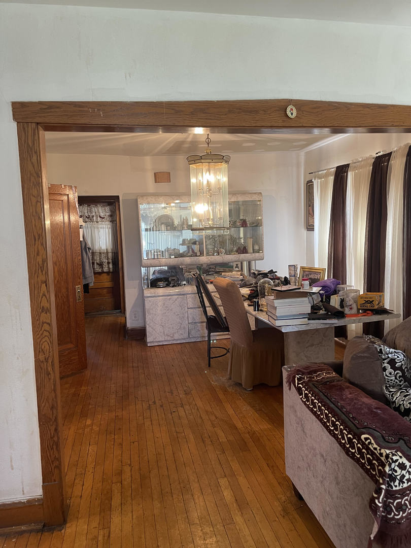 249 Marshall Avenue, Bellwood, IL 60104