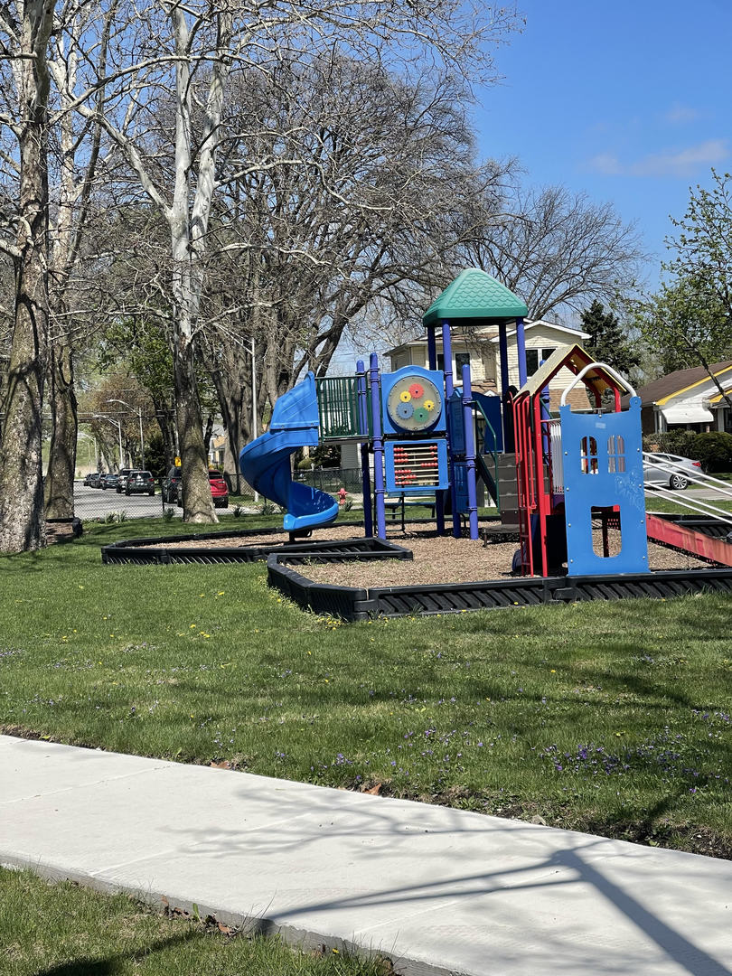 249 Marshall Avenue, Bellwood, IL 60104