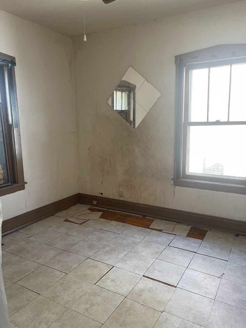 249 Marshall Avenue, Bellwood, IL 60104