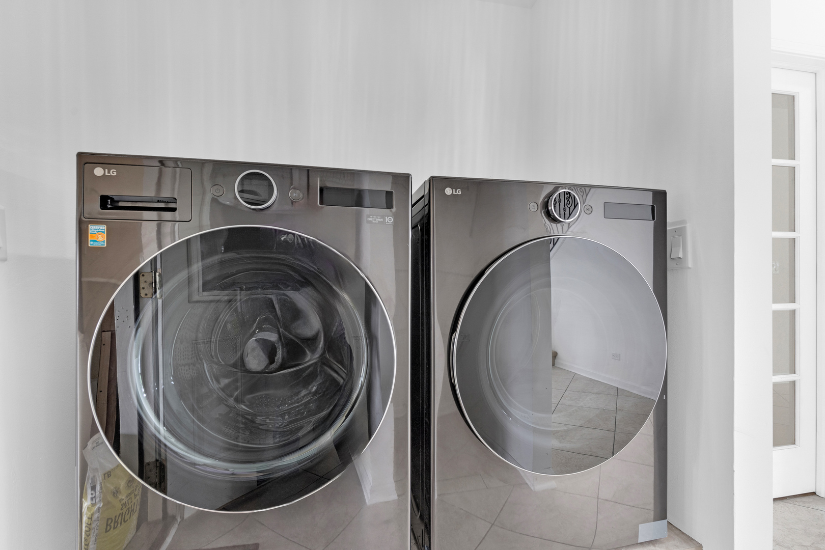 1171 HEAVENS GATE, Lake In The Hills, IL 60156