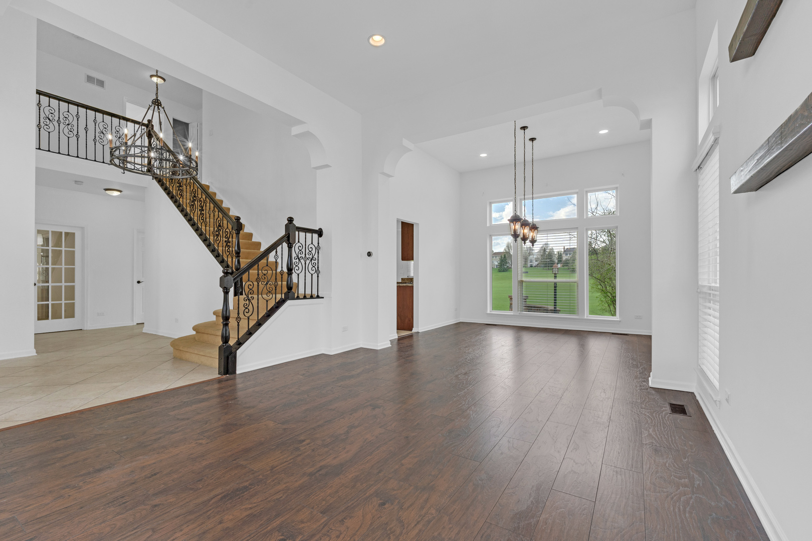 1171 HEAVENS GATE, Lake In The Hills, IL 60156