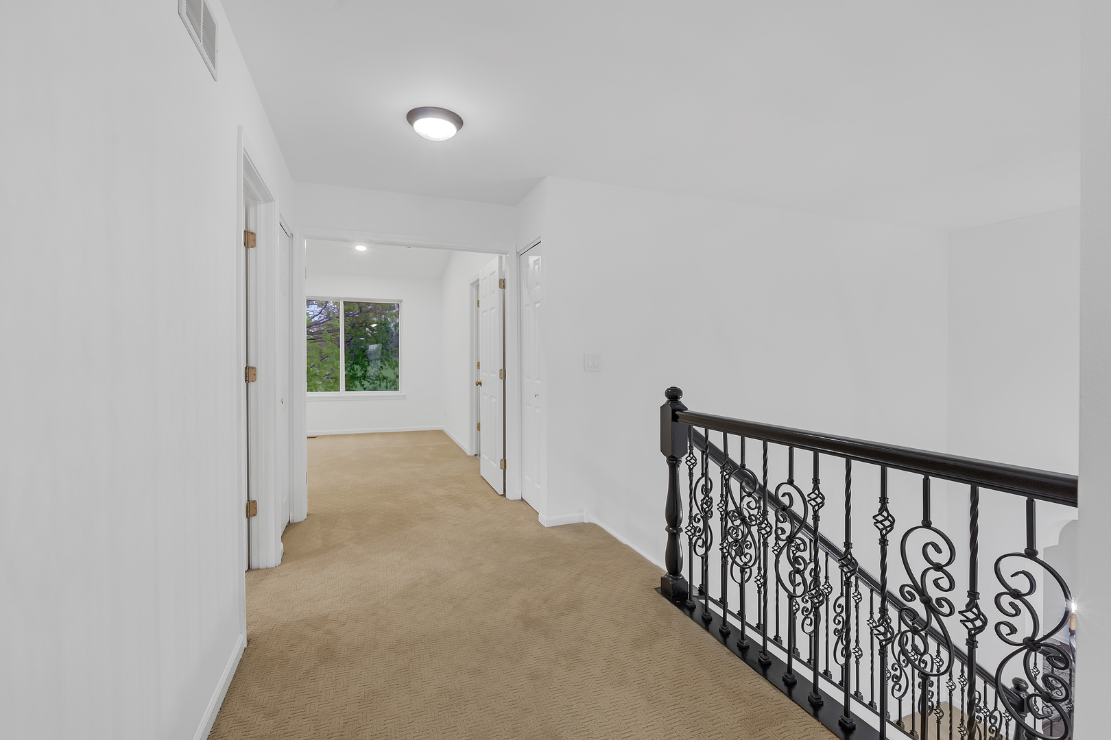 1171 HEAVENS GATE, Lake In The Hills, IL 60156