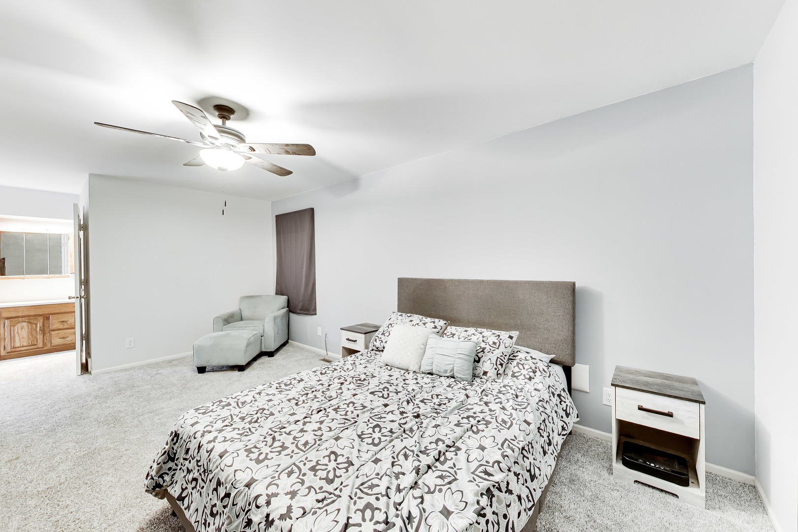 525 Skyline Drive, Algonquin, IL 60102