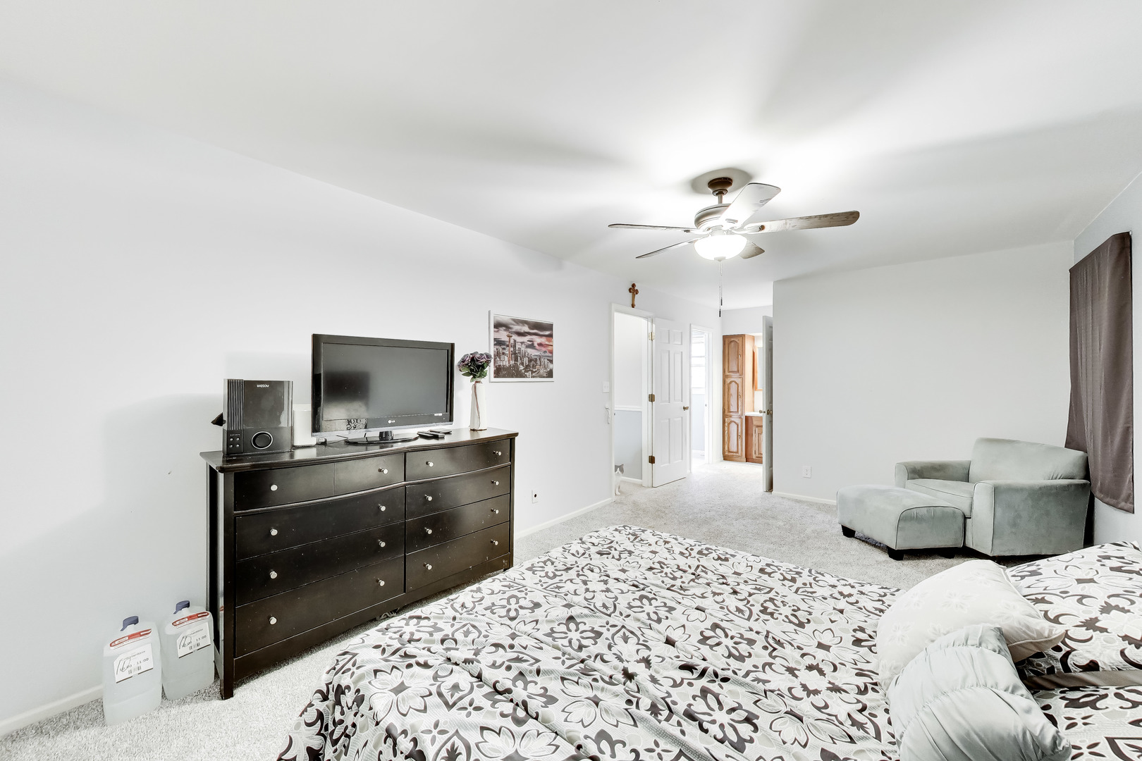 525 Skyline Drive, Algonquin, IL 60102