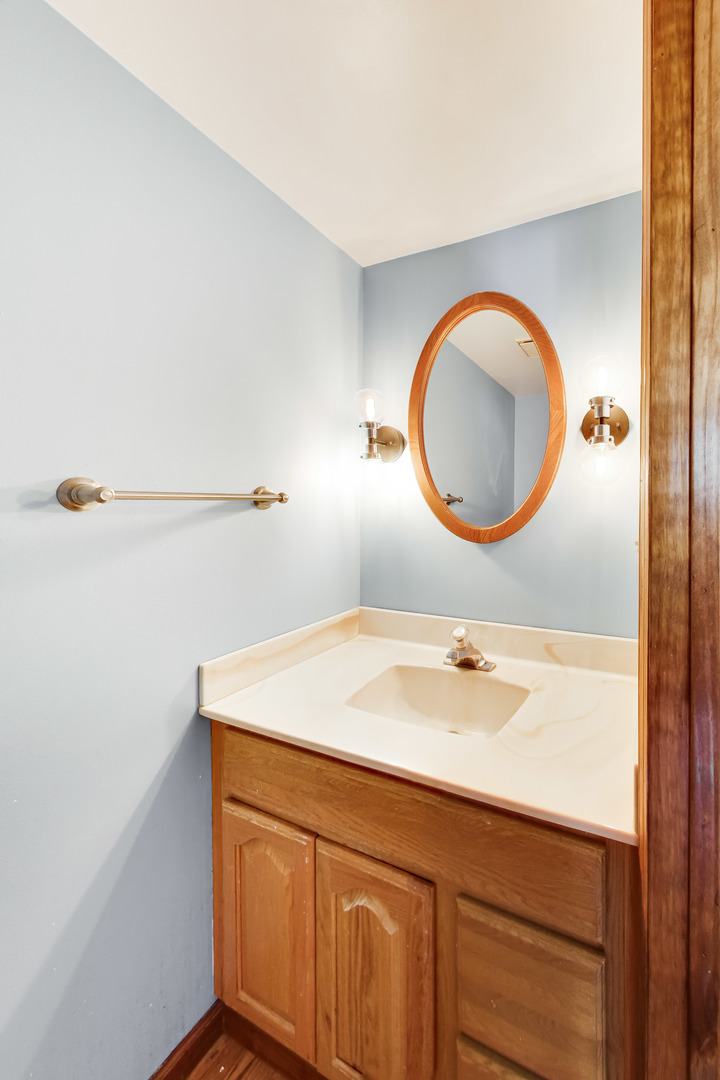 525 Skyline Drive, Algonquin, IL 60102