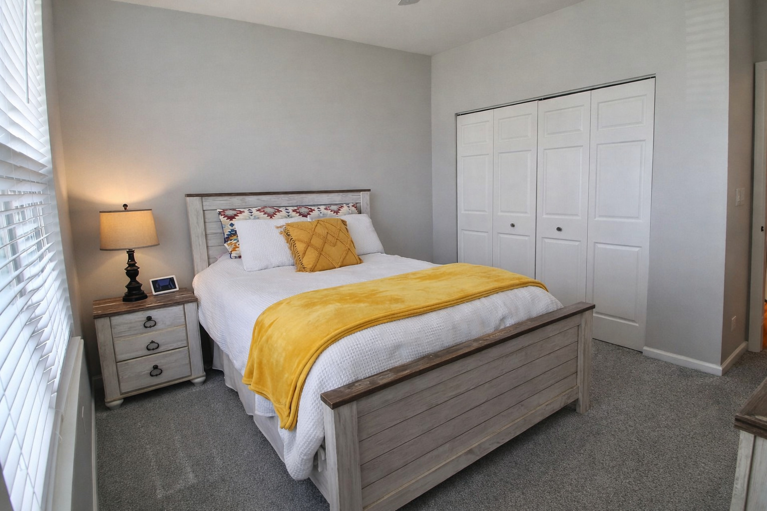 1235 Mallard Lane, Hoffman Estates, IL 60192