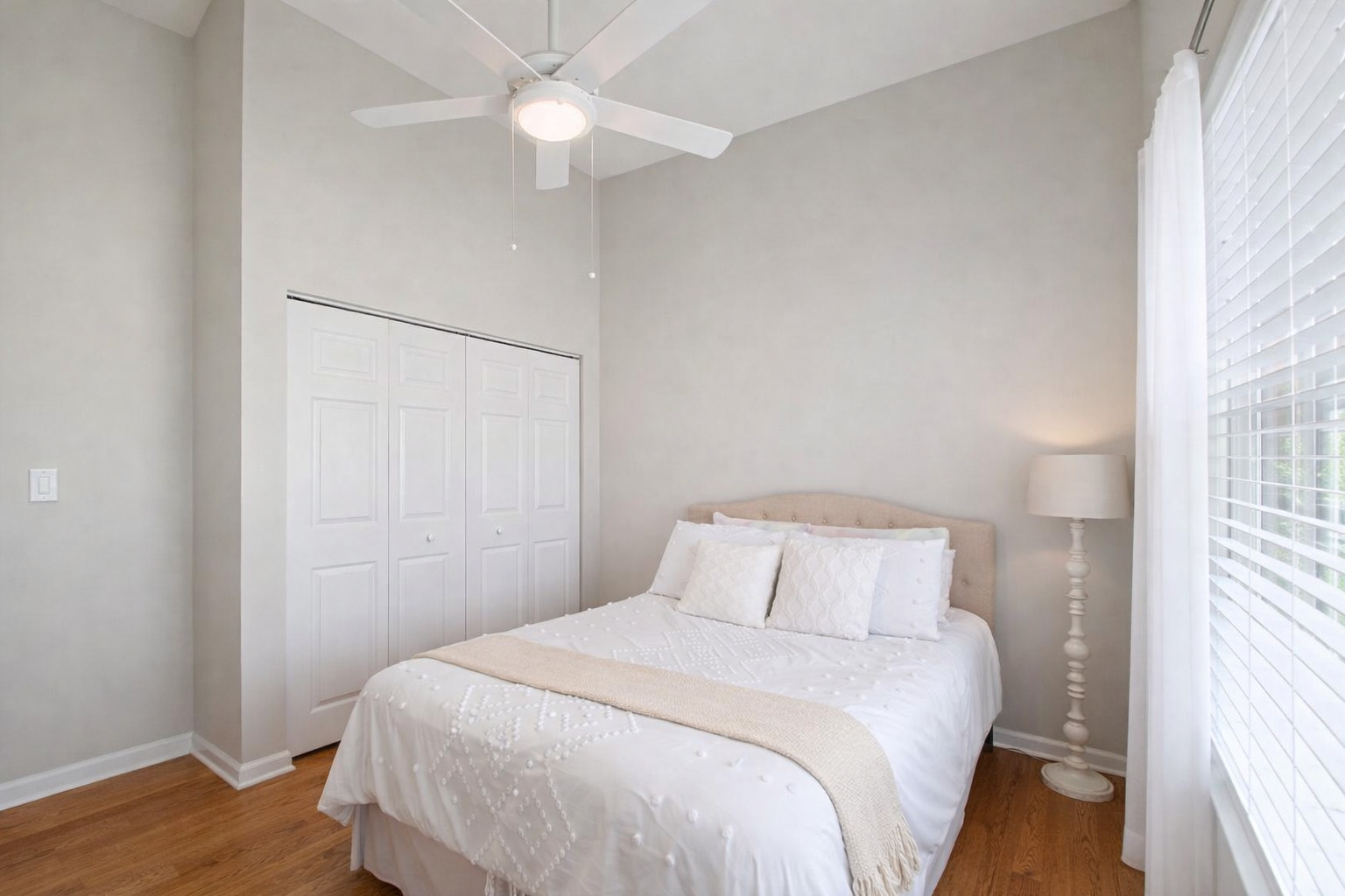 1235 Mallard Lane, Hoffman Estates, IL 60192