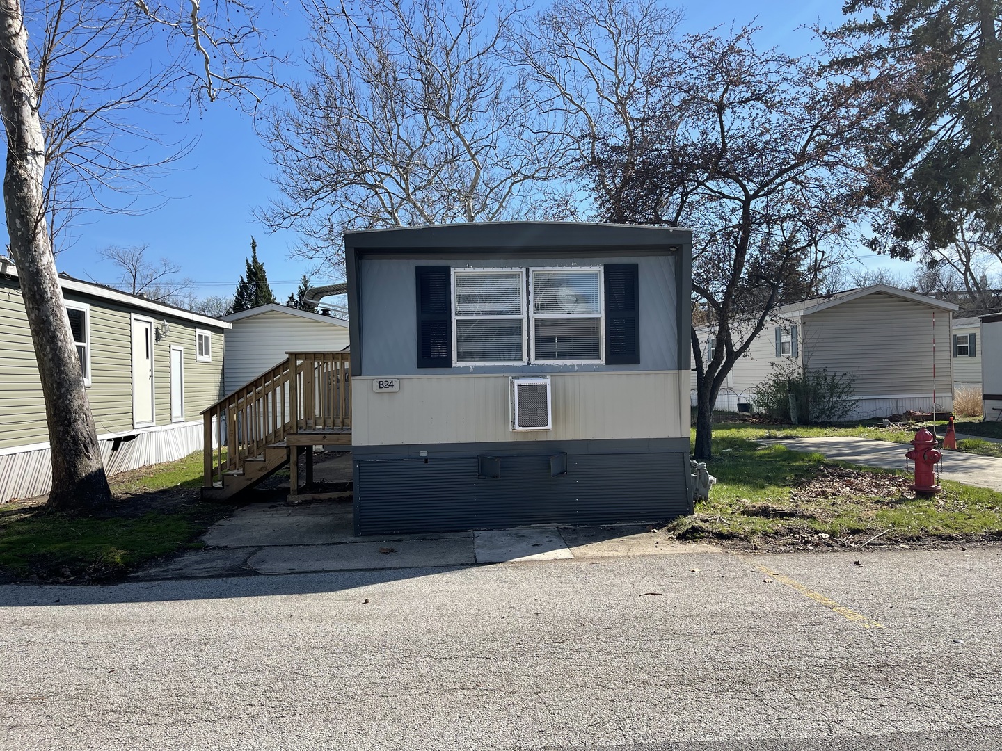 2993 Curtis Street #B24, Des Plaines, IL 60018