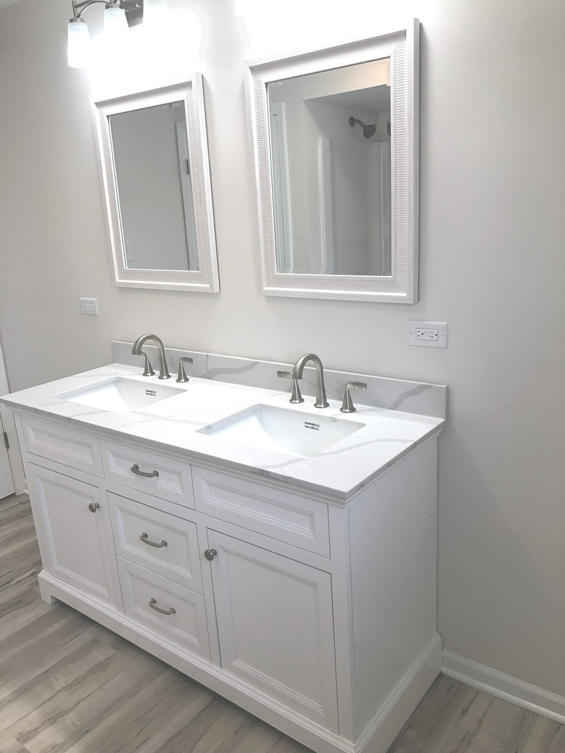 15118 Hillside Avenue, Oak Forest, IL 60452