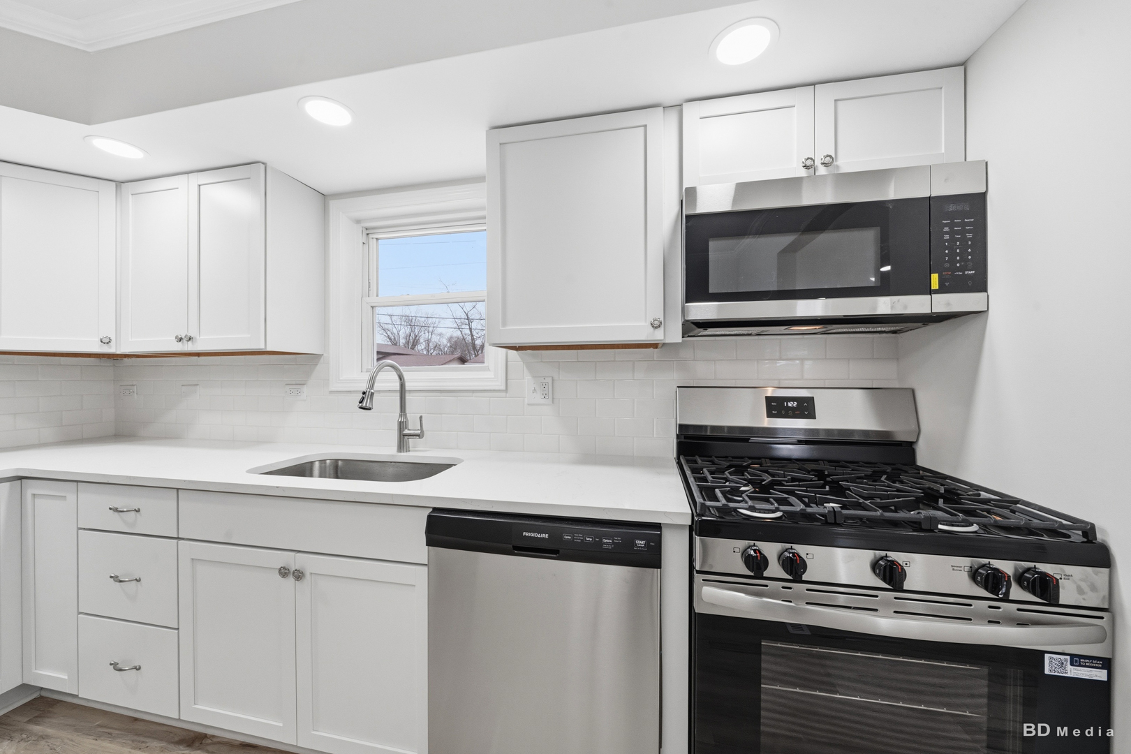 15118 Hillside Avenue, Oak Forest, IL 60452