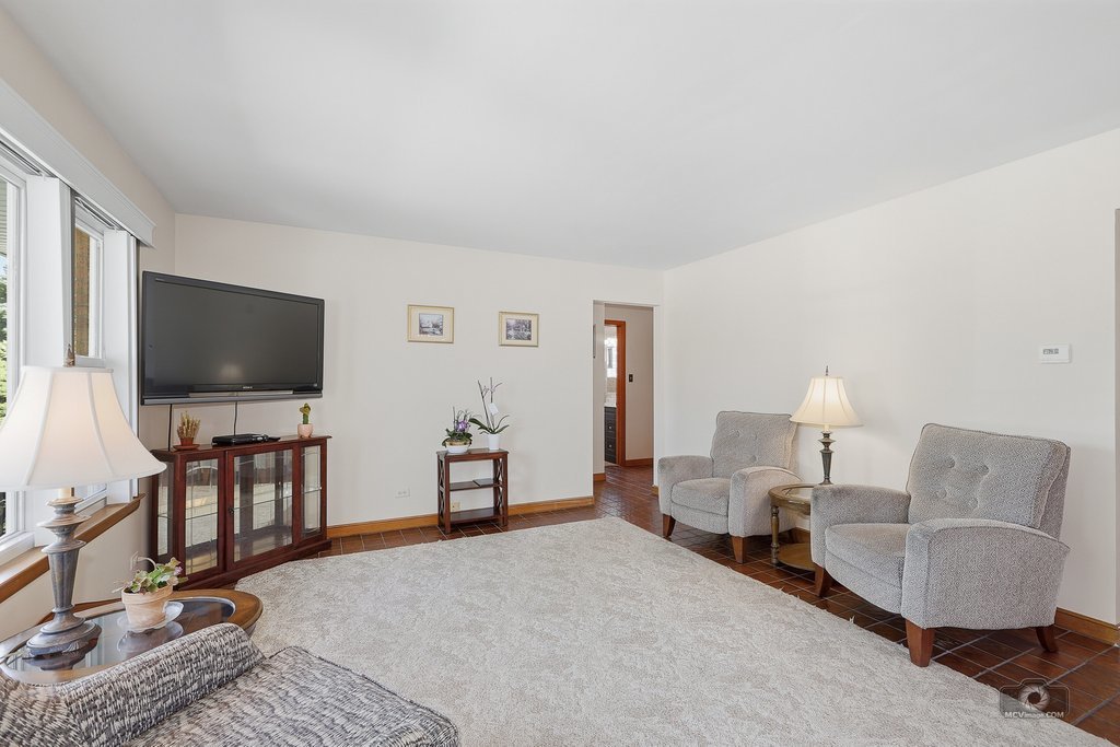 5233 Oak Center Drive, Oak Lawn, IL 60453