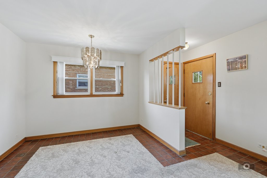 5233 Oak Center Drive, Oak Lawn, IL 60453