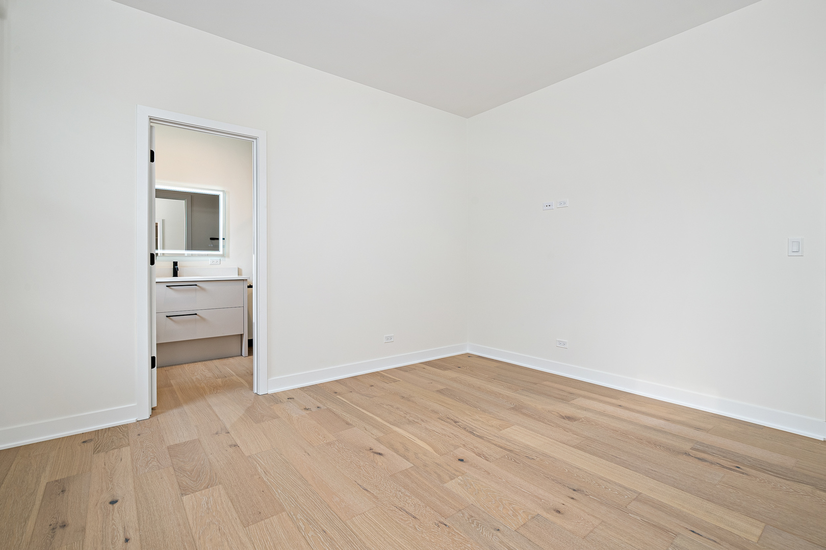 4706 N Malden Street #3North, Chicago, IL 60640