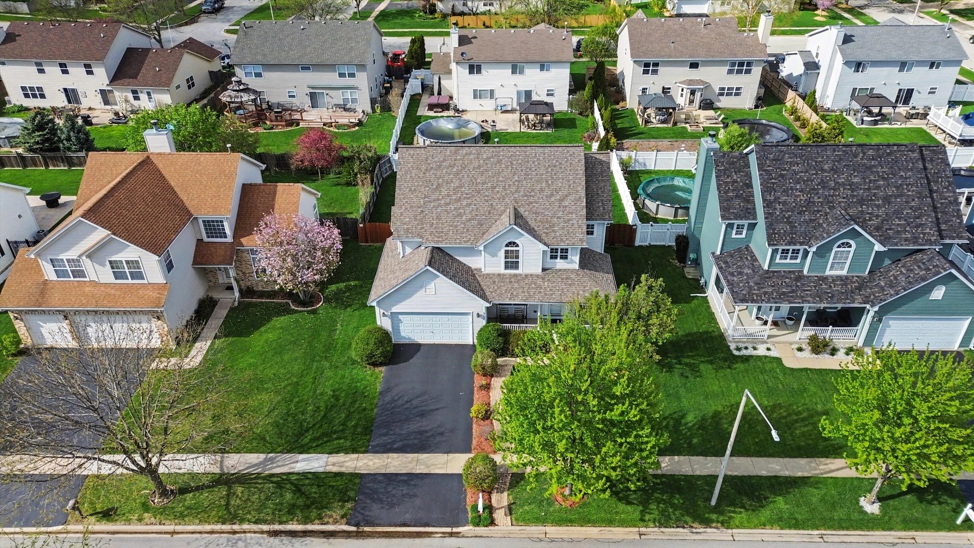 942 Brassfield Avenue, Romeoville, IL 60446