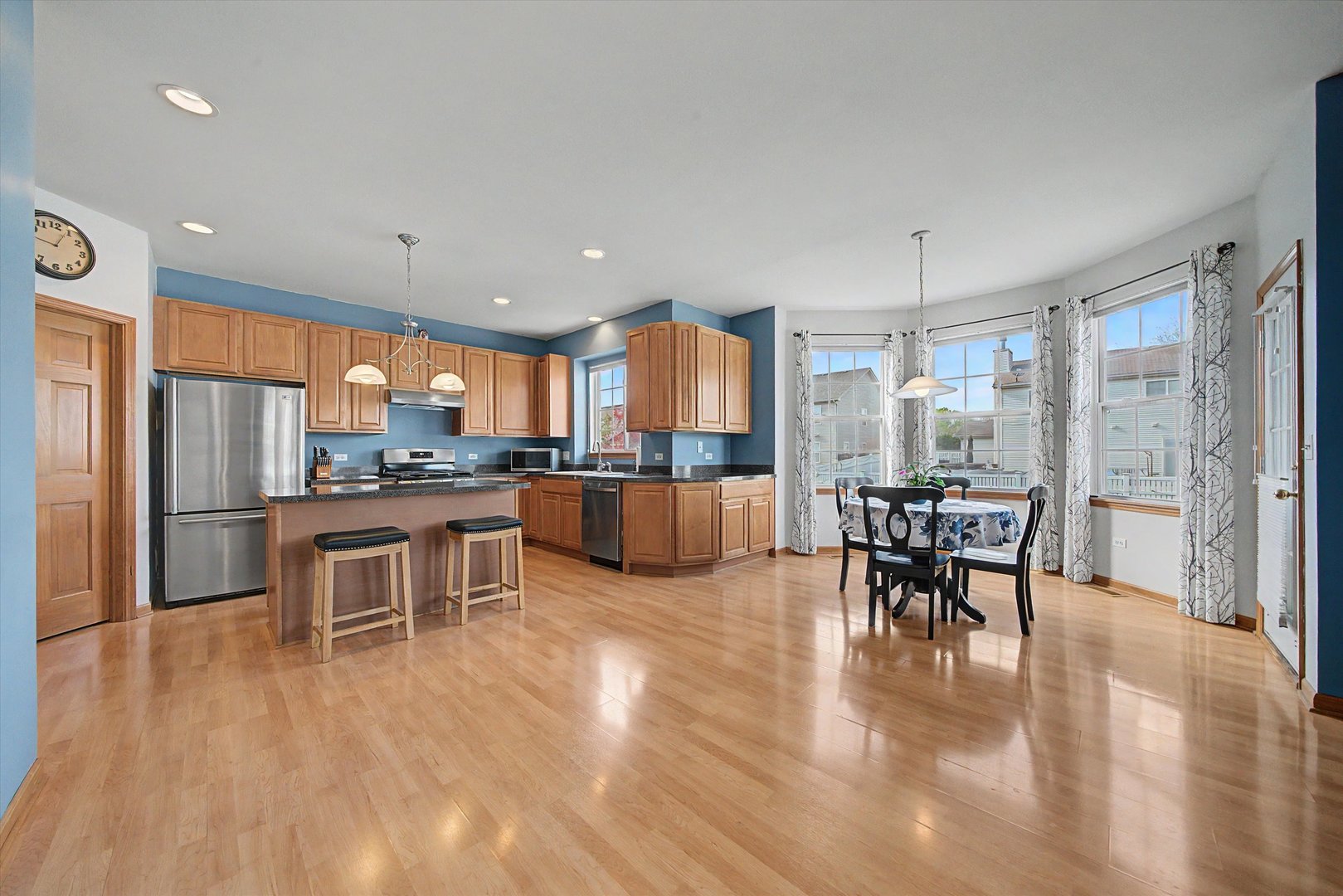 942 Brassfield Avenue, Romeoville, IL 60446