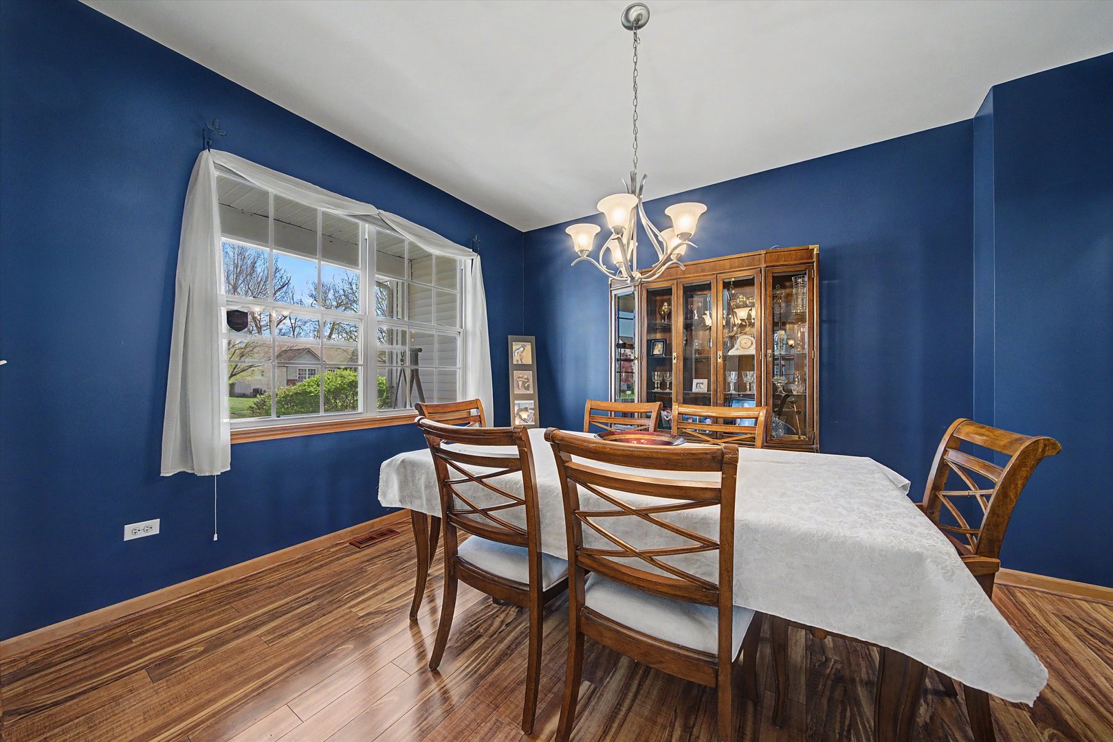 942 Brassfield Avenue, Romeoville, IL 60446