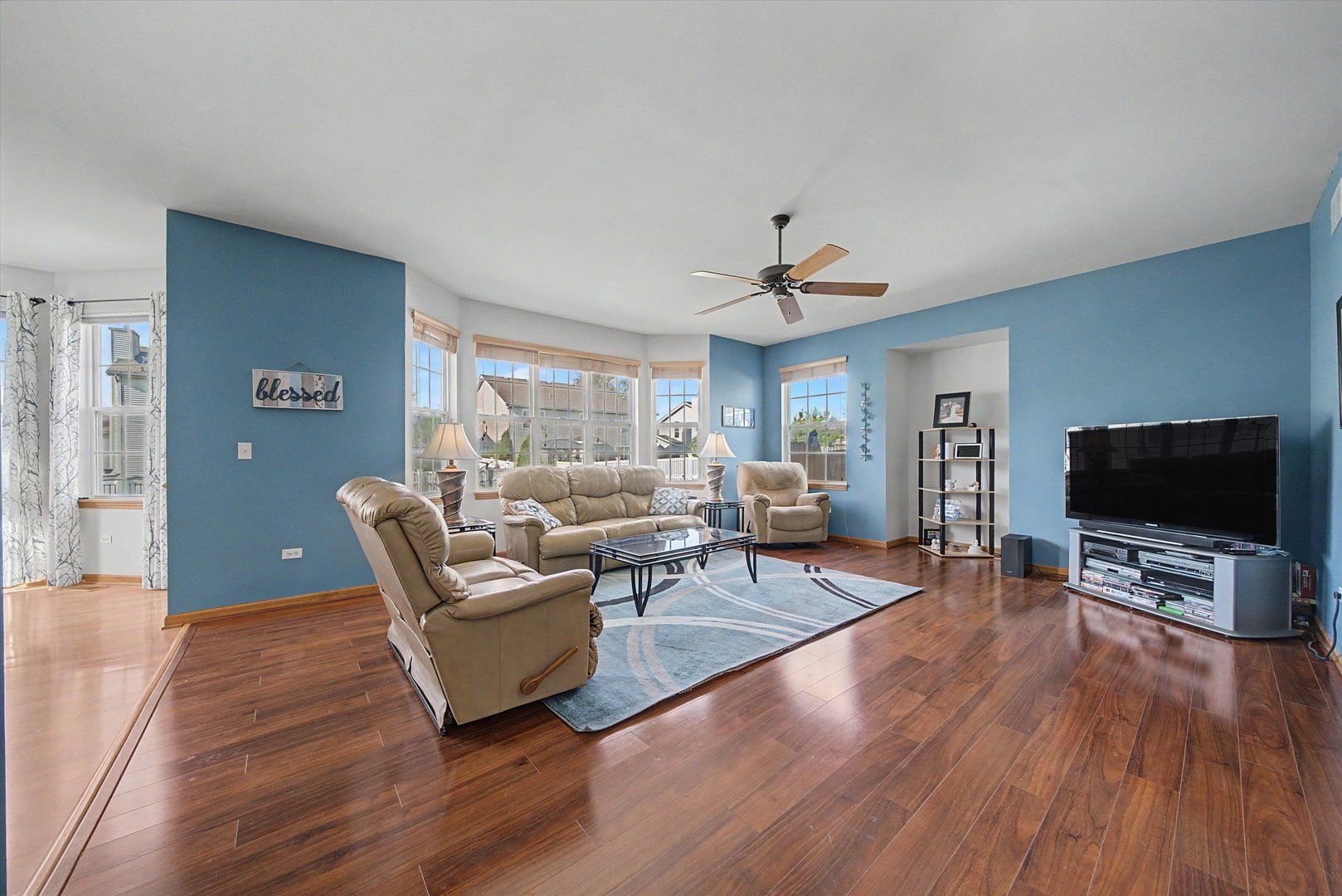 942 Brassfield Avenue, Romeoville, IL 60446