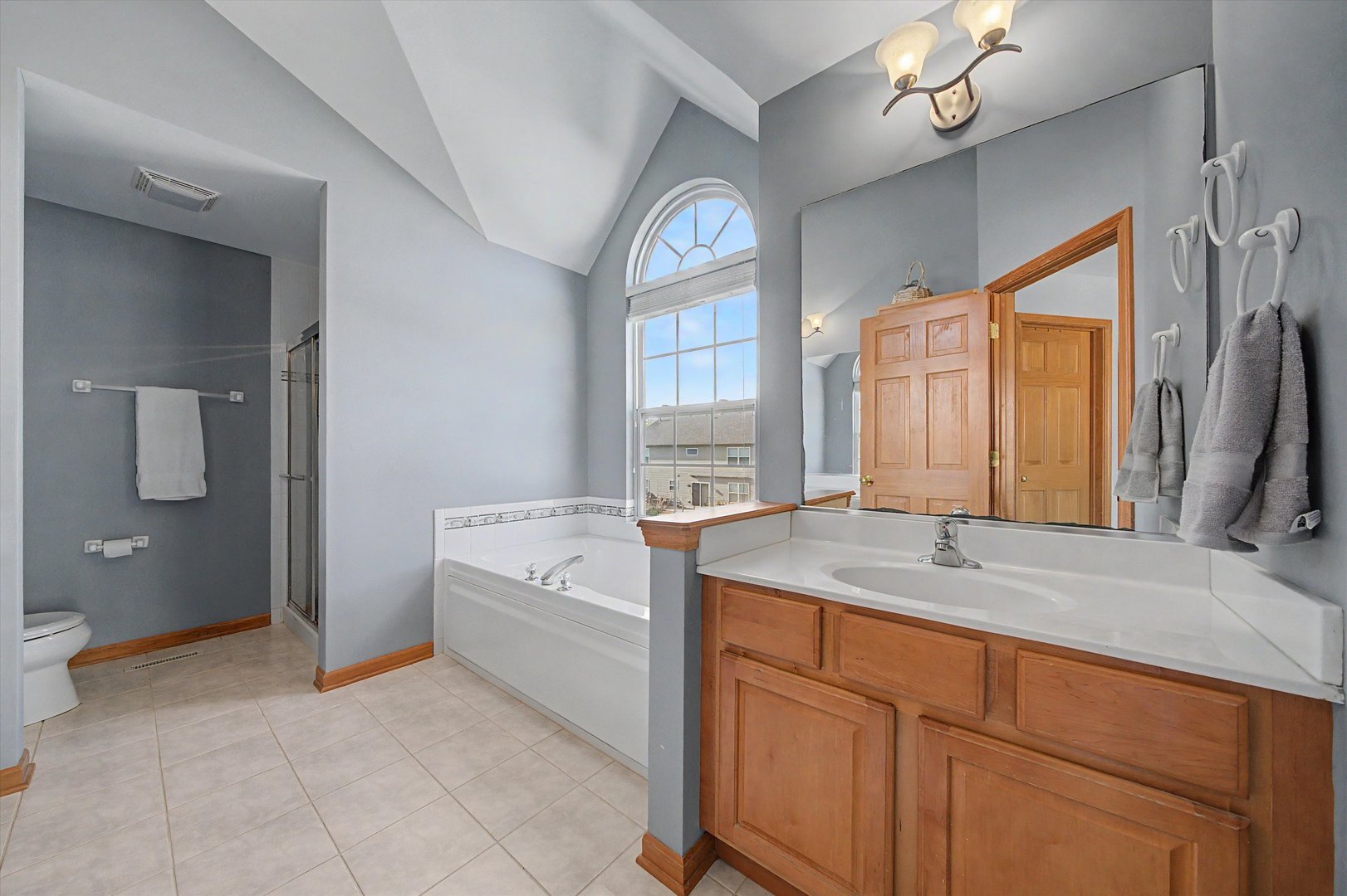 942 Brassfield Avenue, Romeoville, IL 60446