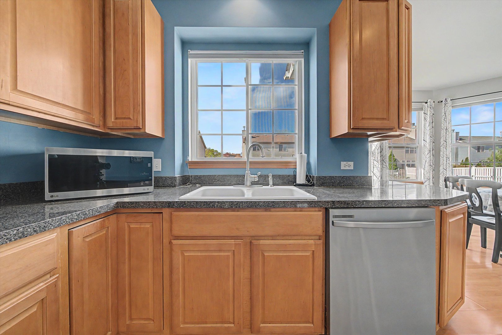 942 Brassfield Avenue, Romeoville, IL 60446