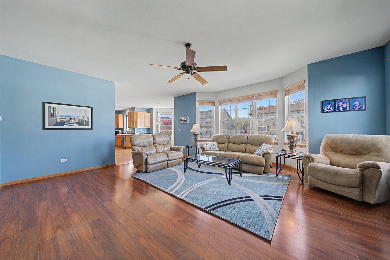 942 Brassfield Avenue, Romeoville, IL 60446