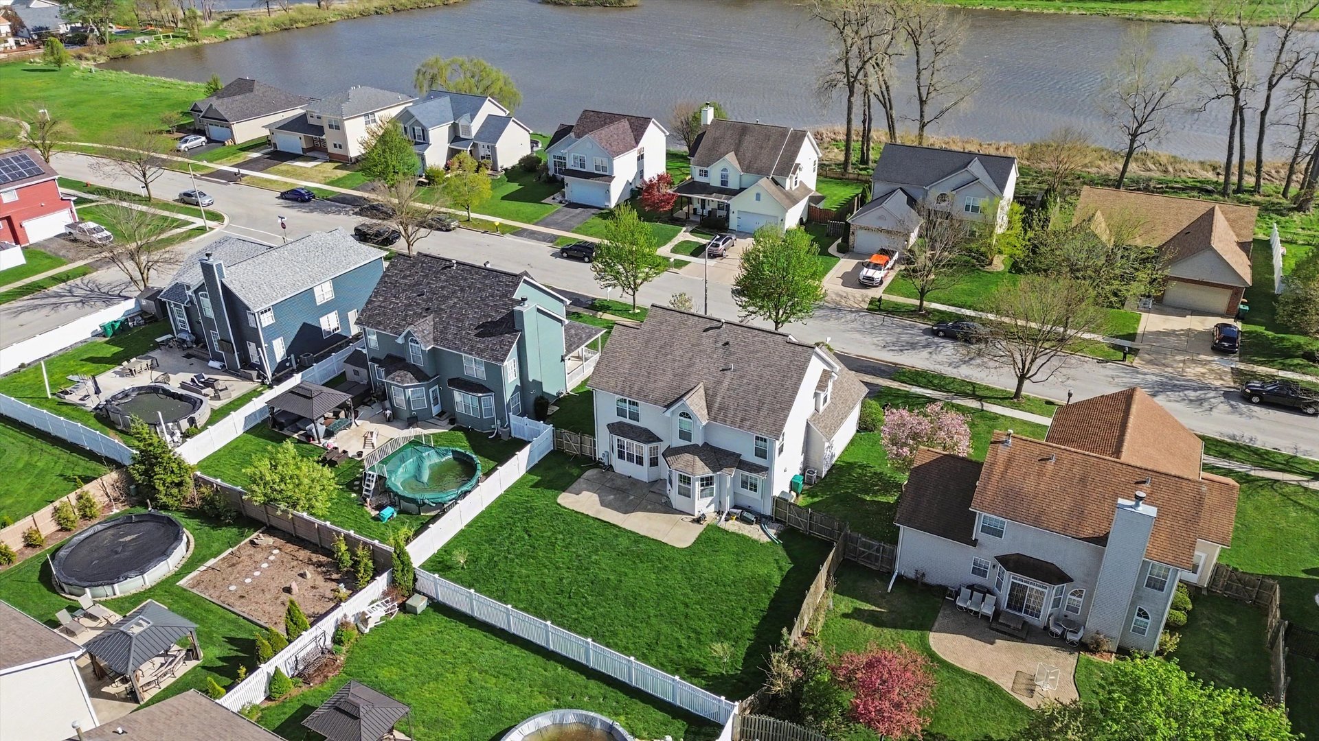 942 Brassfield Avenue, Romeoville, IL 60446