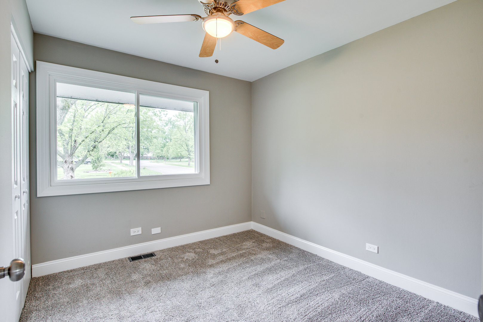 106 Foxcroft Road, Naperville, IL 60565