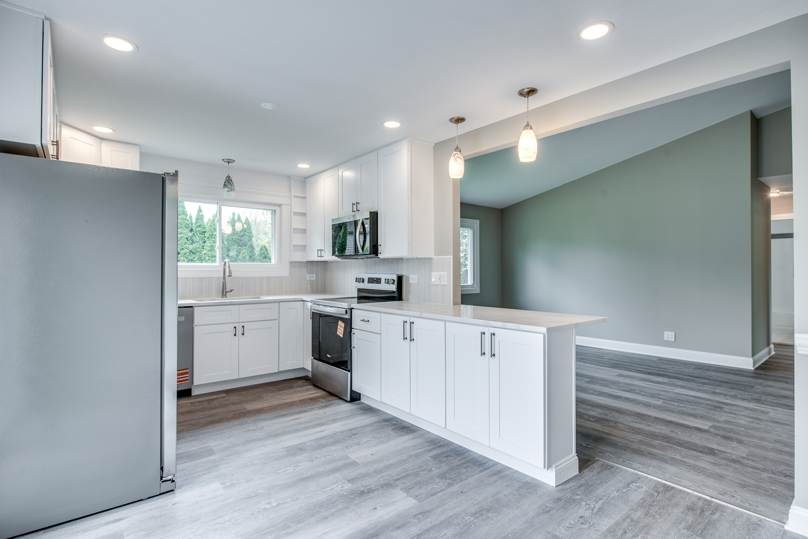 106 Foxcroft Road, Naperville, IL 60565