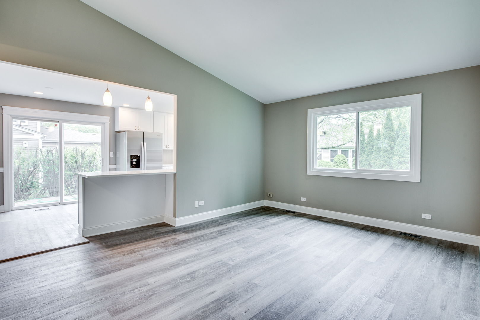 106 Foxcroft Road, Naperville, IL 60565