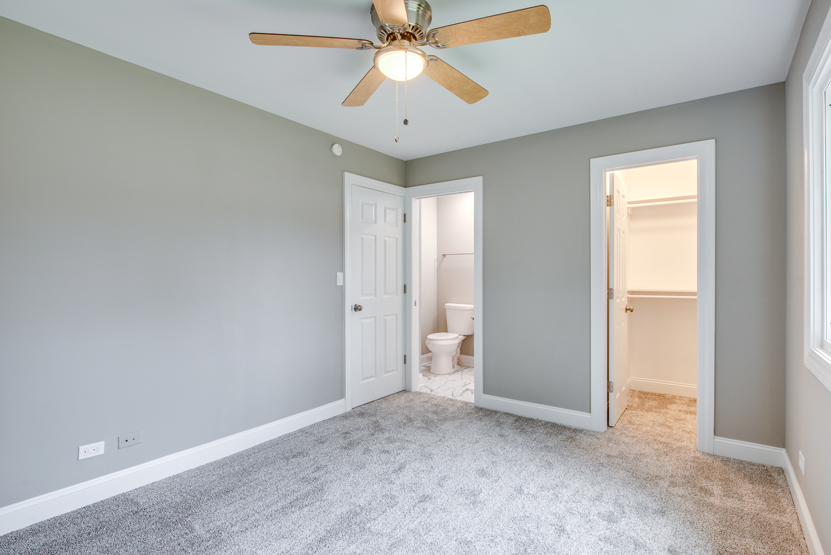 106 Foxcroft Road, Naperville, IL 60565