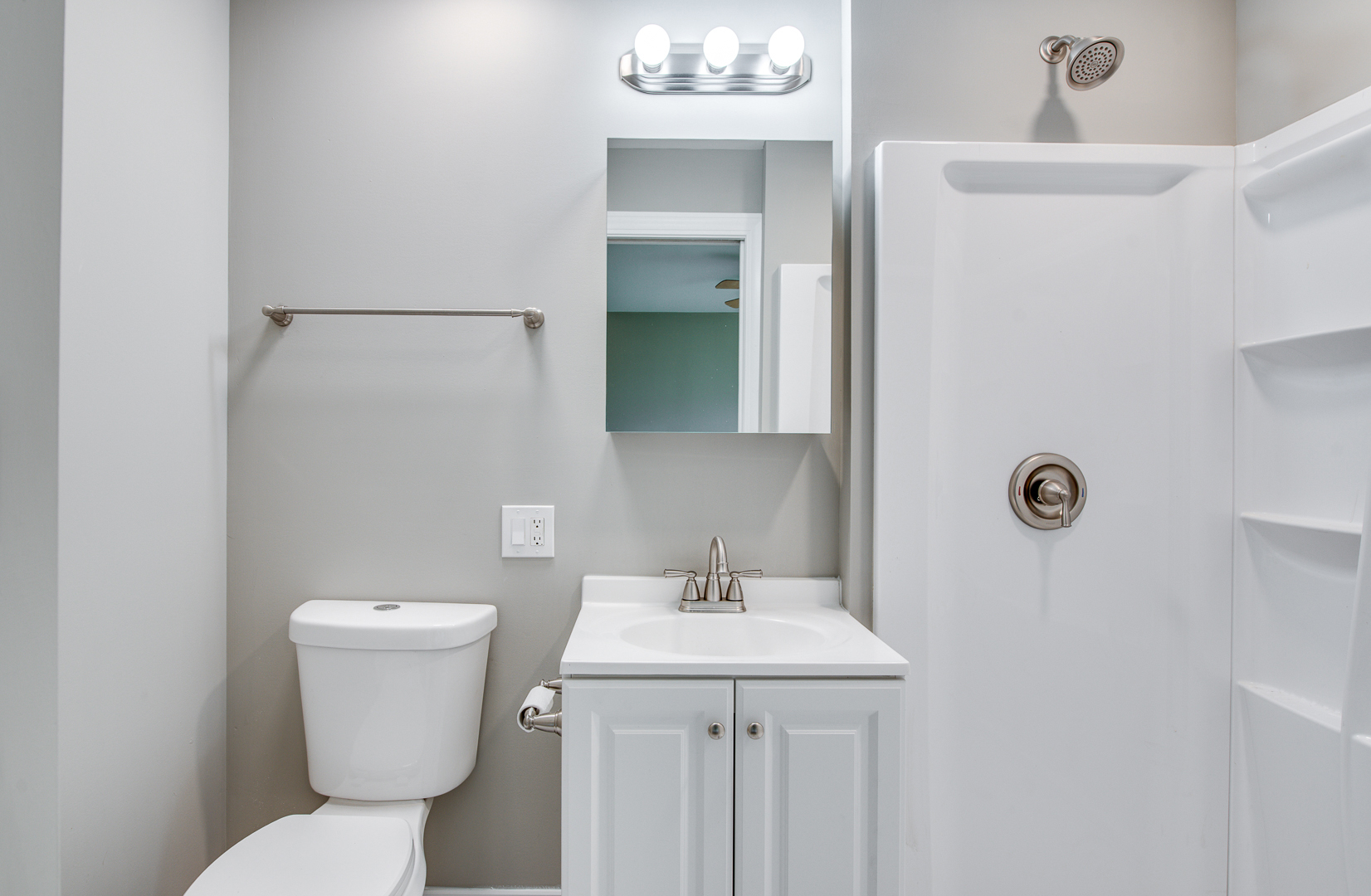 106 Foxcroft Road, Naperville, IL 60565