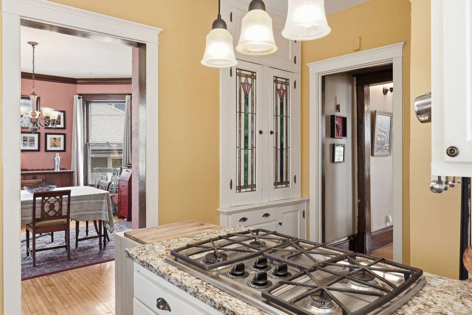 12 Rugby Place, Elgin, IL 60120