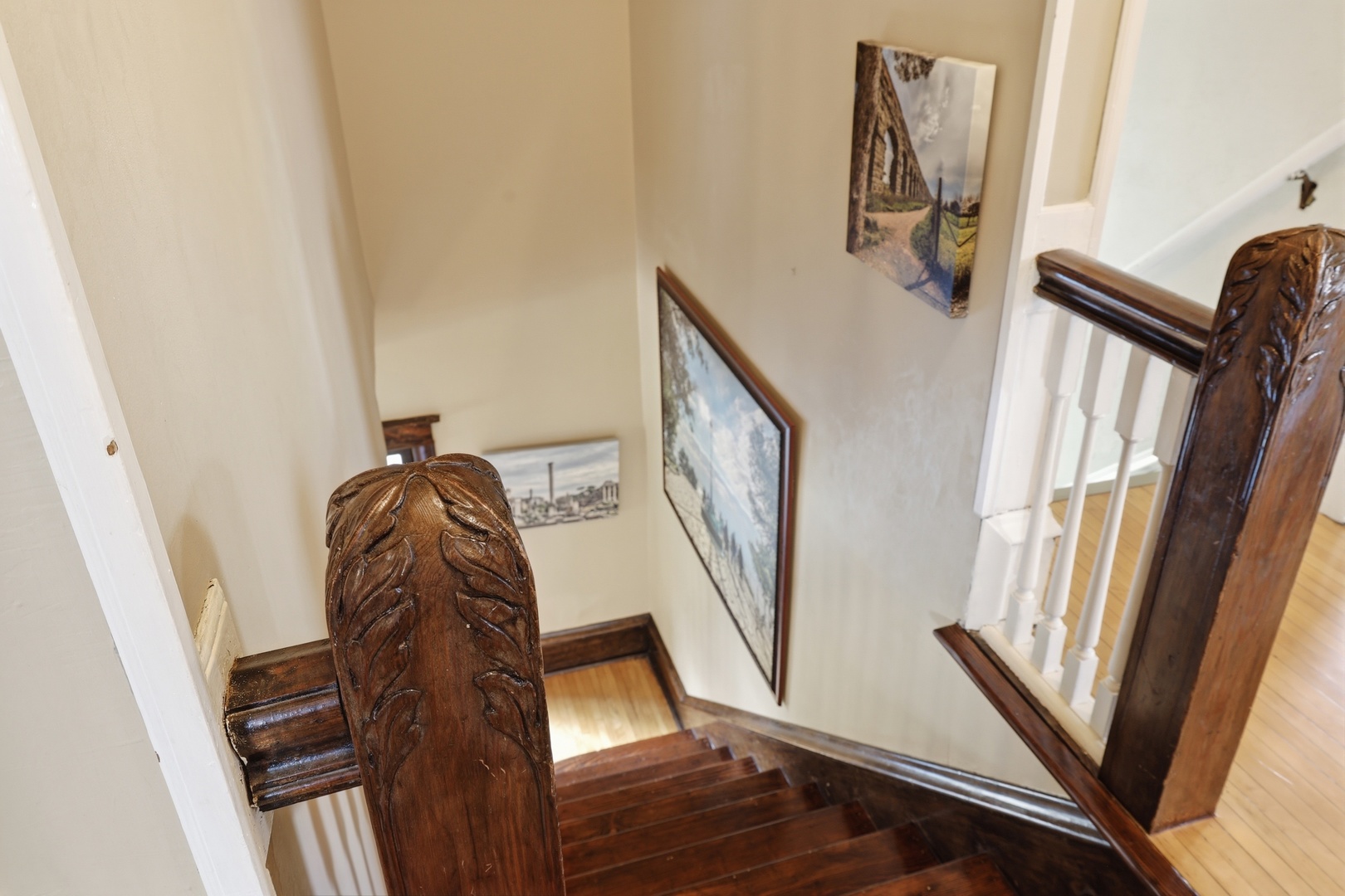 12 Rugby Place, Elgin, IL 60120