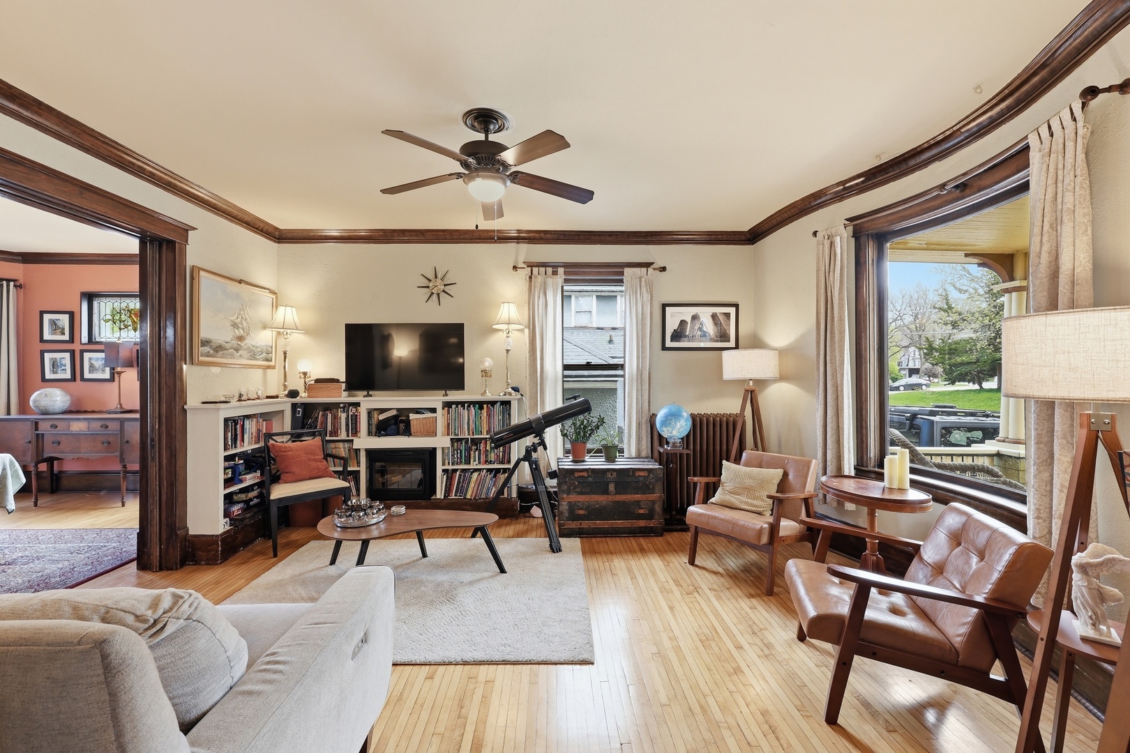 12 Rugby Place, Elgin, IL 60120