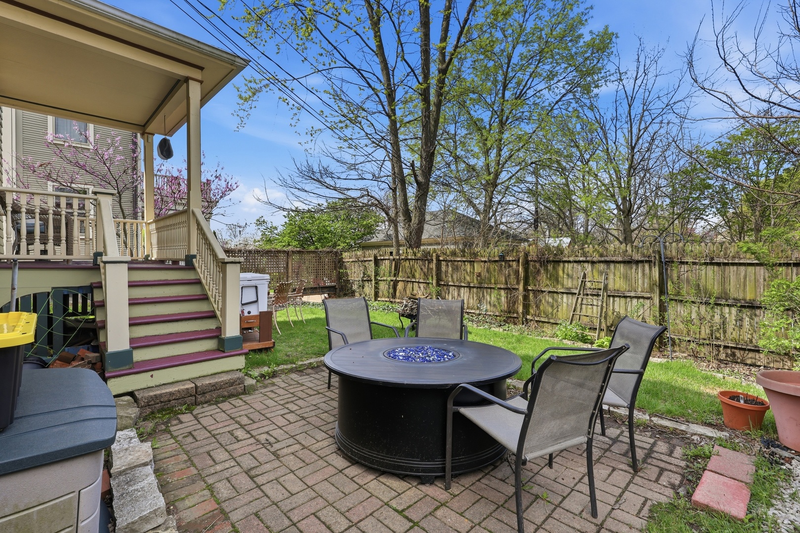 12 Rugby Place, Elgin, IL 60120