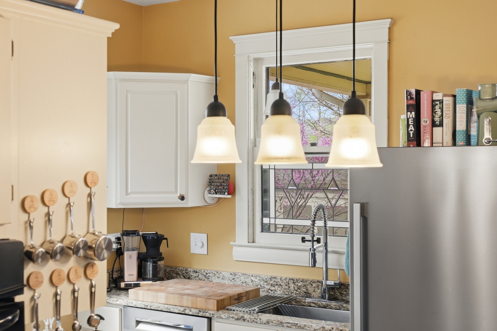 12 Rugby Place, Elgin, IL 60120