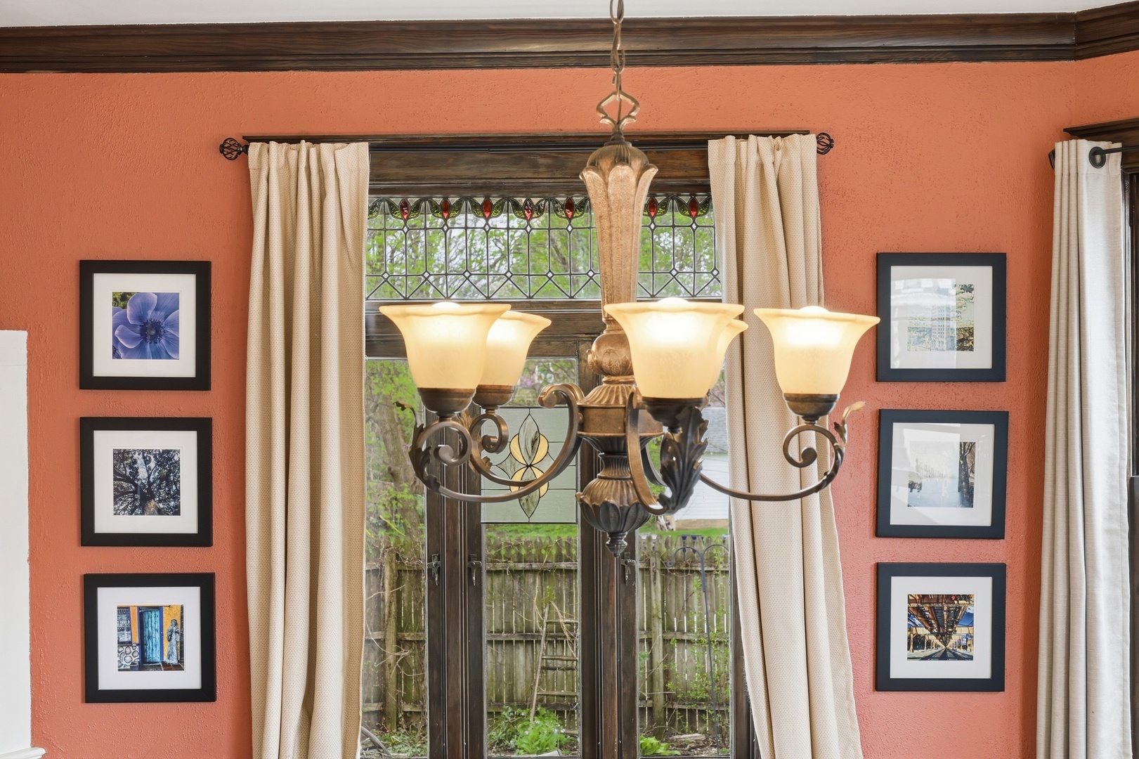 12 Rugby Place, Elgin, IL 60120