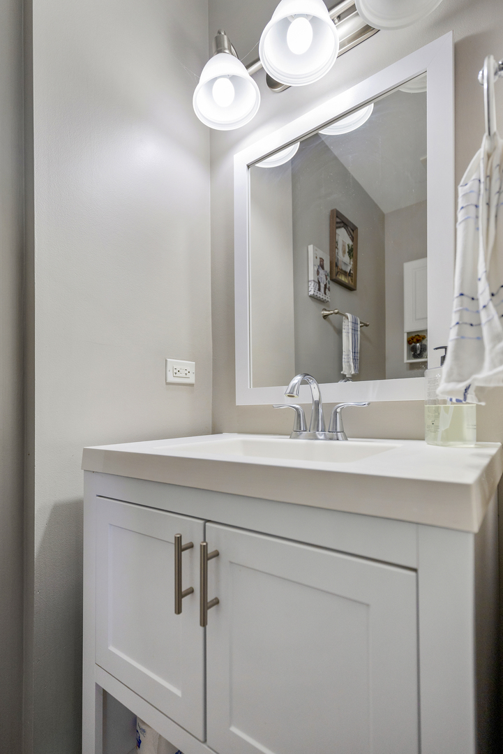 302 Parkside Drive, Shorewood, IL 60404