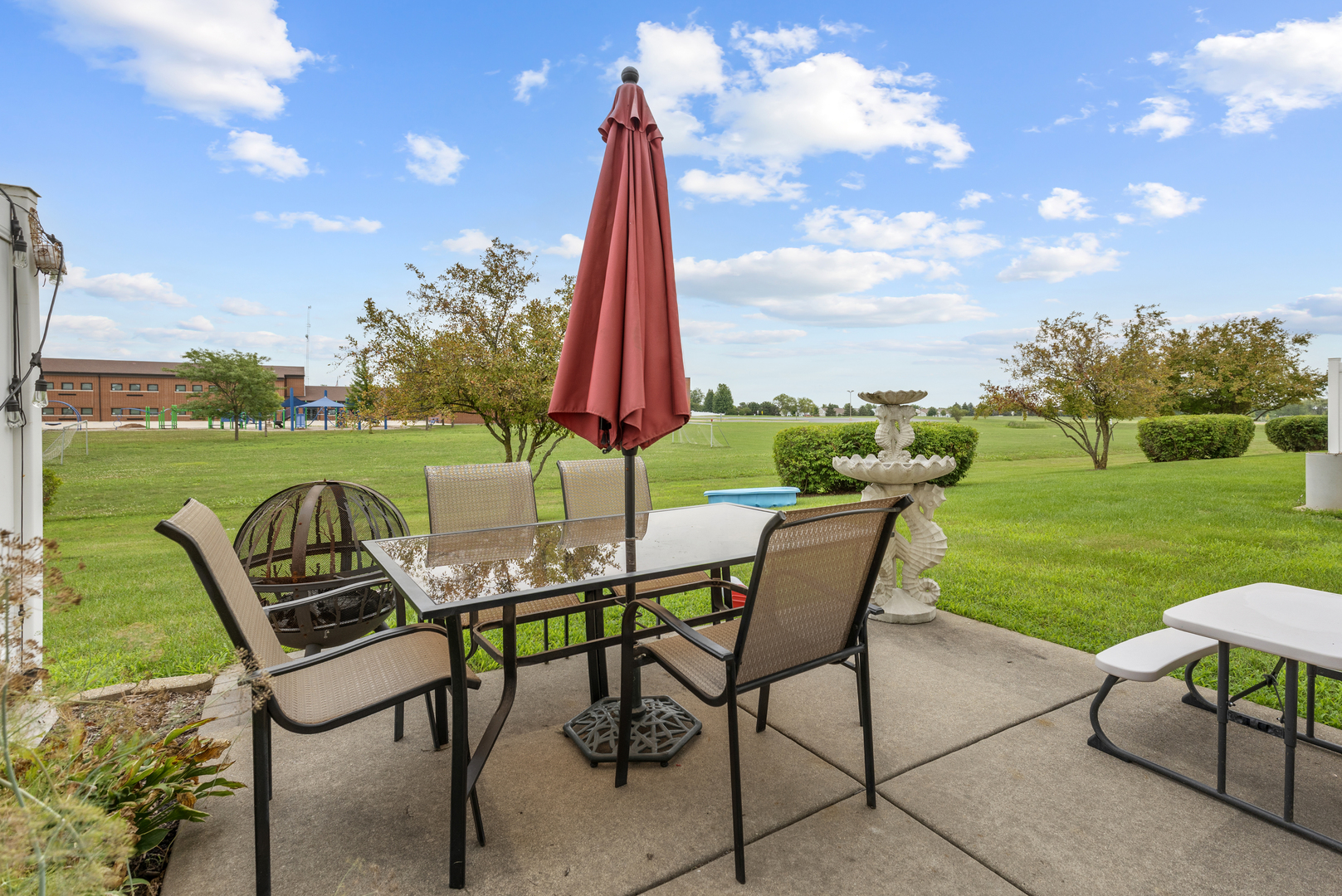 302 Parkside Drive, Shorewood, IL 60404