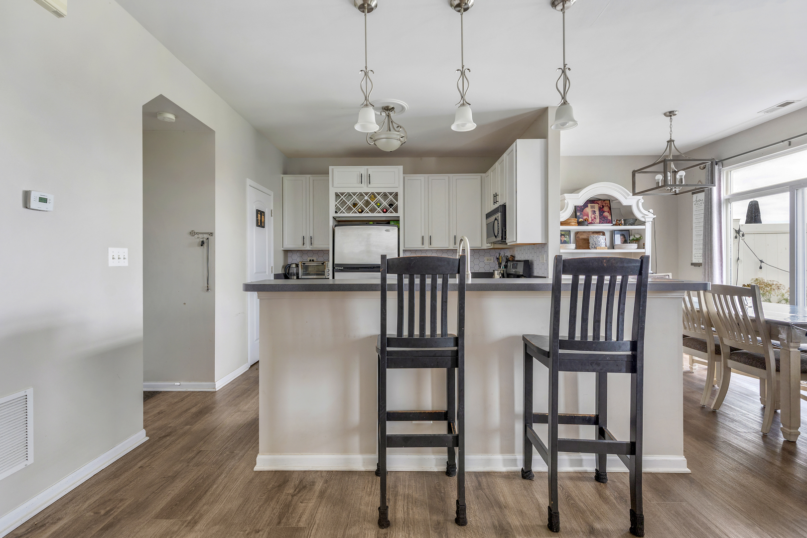 302 Parkside Drive, Shorewood, IL 60404