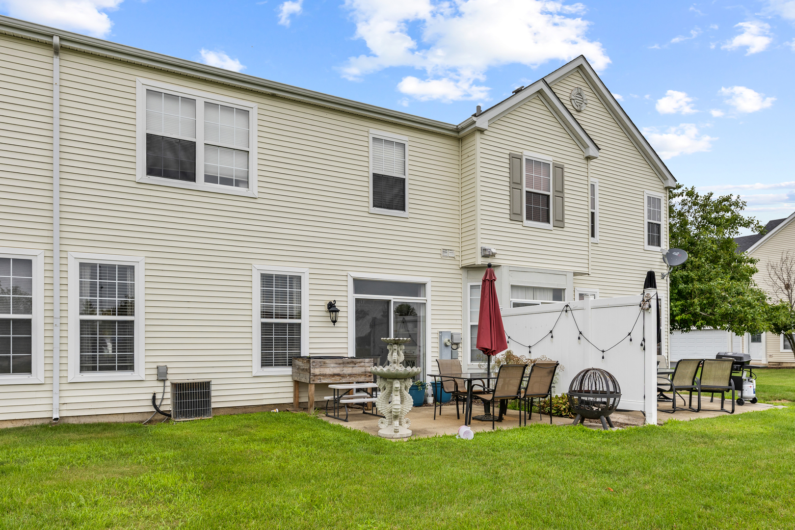 302 Parkside Drive, Shorewood, IL 60404