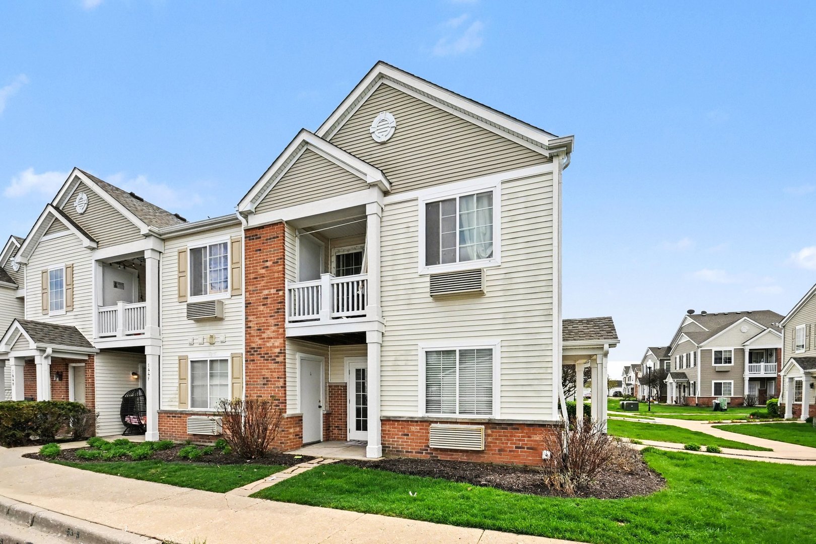 144 Bertram Drive #E, Yorkville, IL 60560