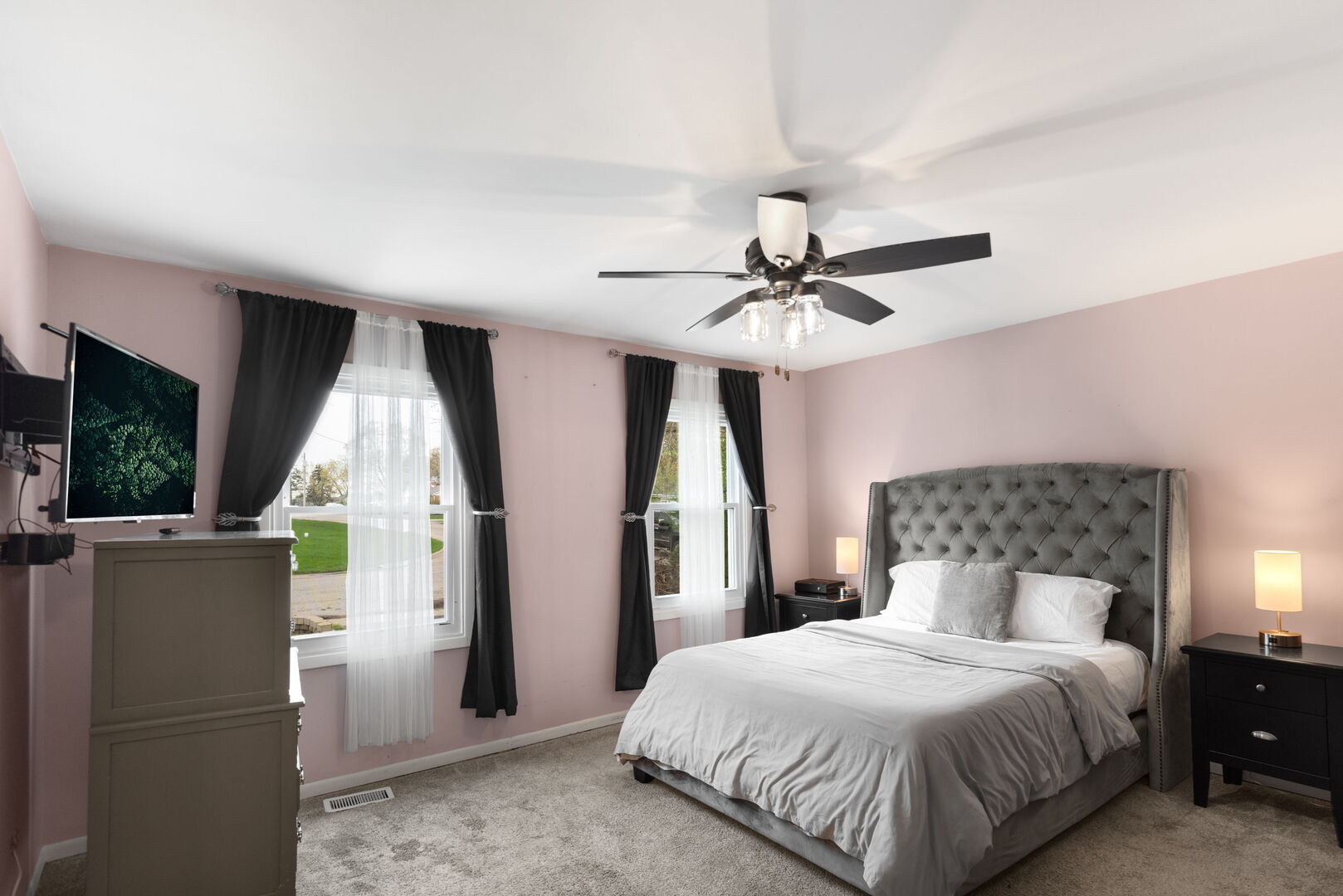 607 Orchard Street, Antioch, IL 60002