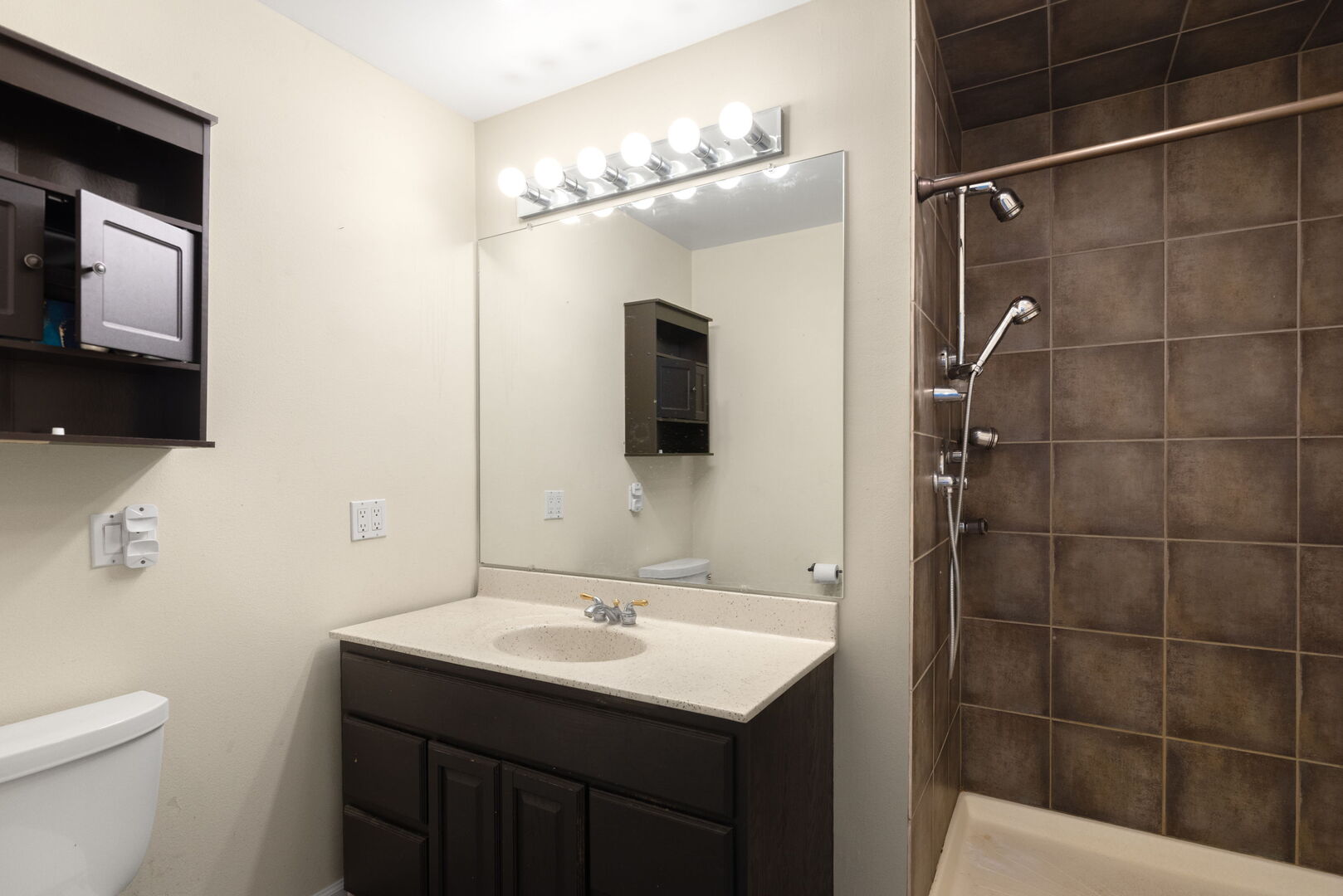 607 Orchard Street, Antioch, IL 60002