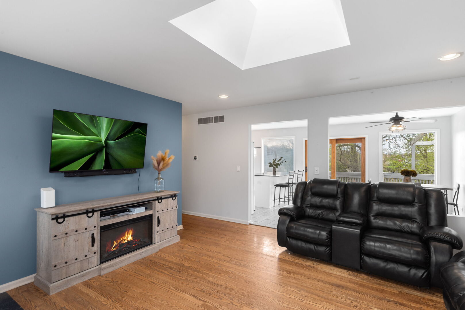 607 Orchard Street, Antioch, IL 60002