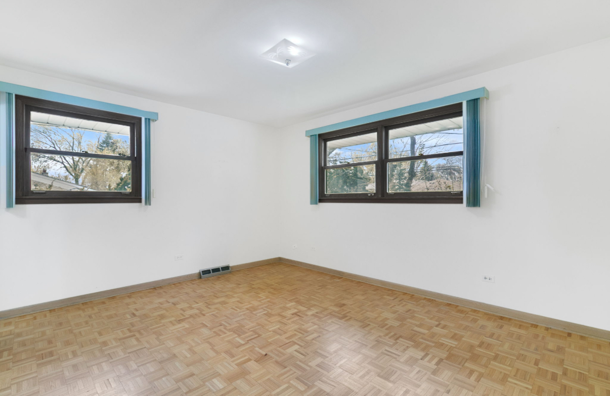 9712 S Kolmar Avenue, Oak Lawn, IL 60453