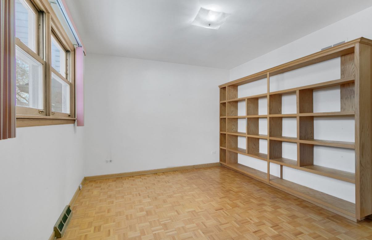 9712 S Kolmar Avenue, Oak Lawn, IL 60453