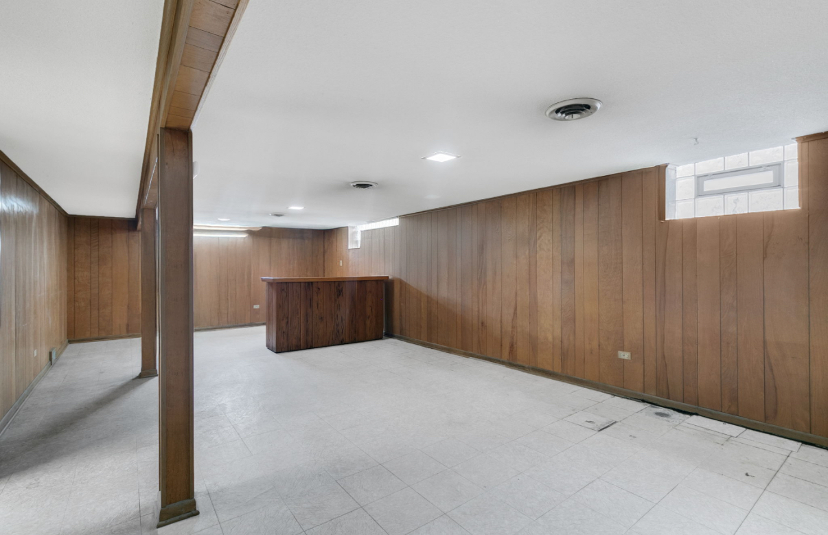 9712 S Kolmar Avenue, Oak Lawn, IL 60453