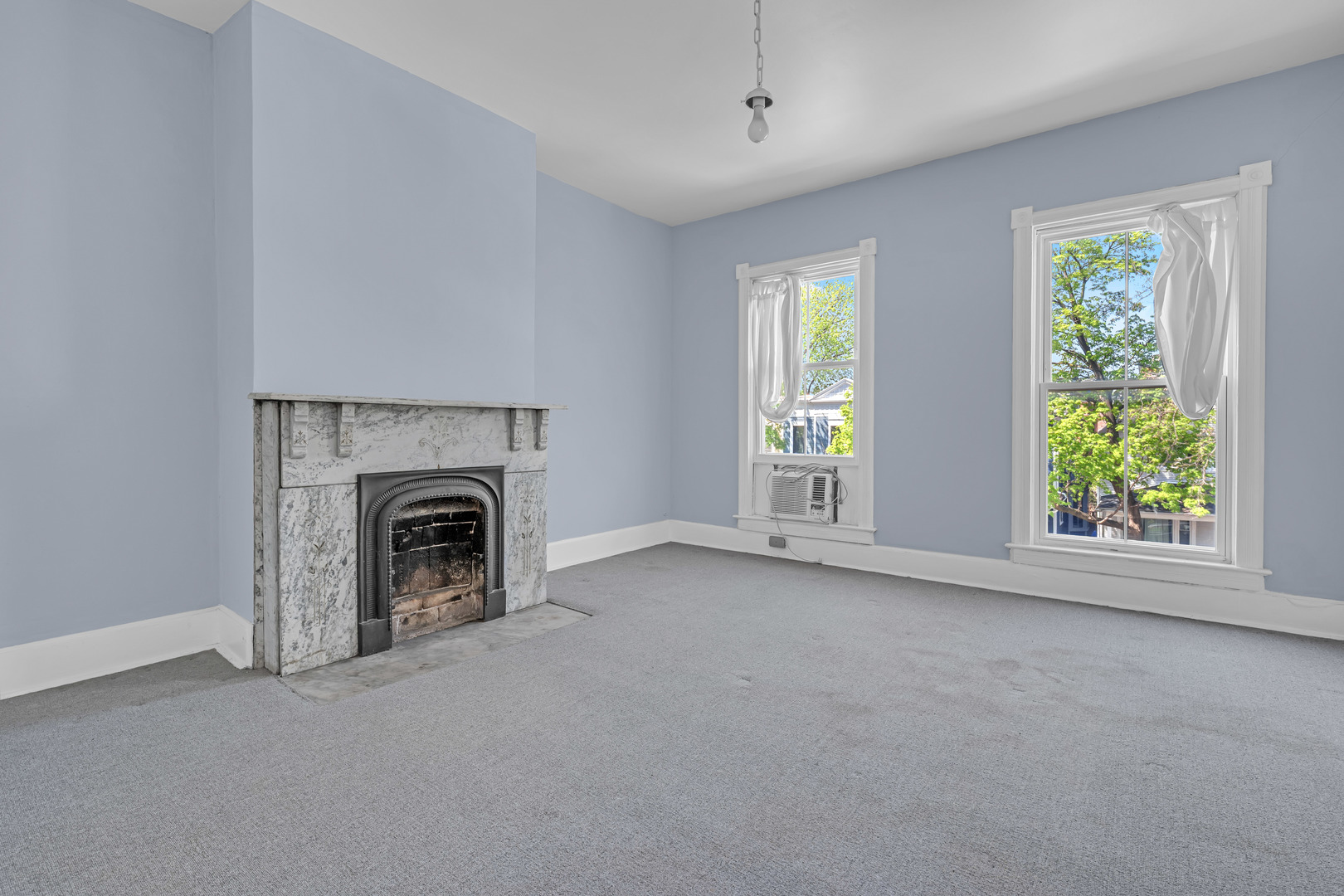 5445 S Dorchester Avenue, Chicago, IL 60615